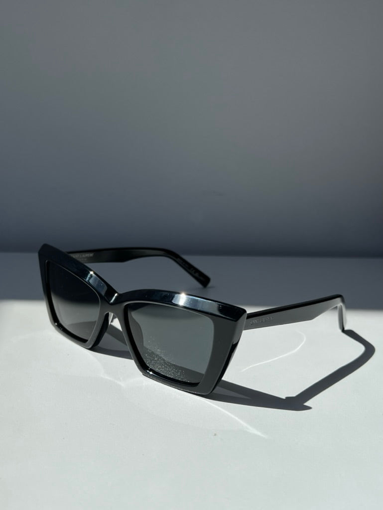 Saint Laurent SL657 Cat Eye Sunglasses in Black