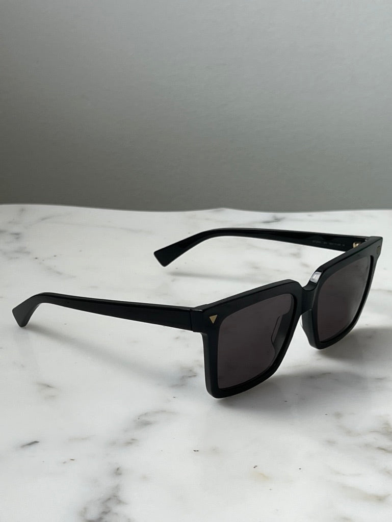 Bottega Veneta BV1254S Sunglasses in Black