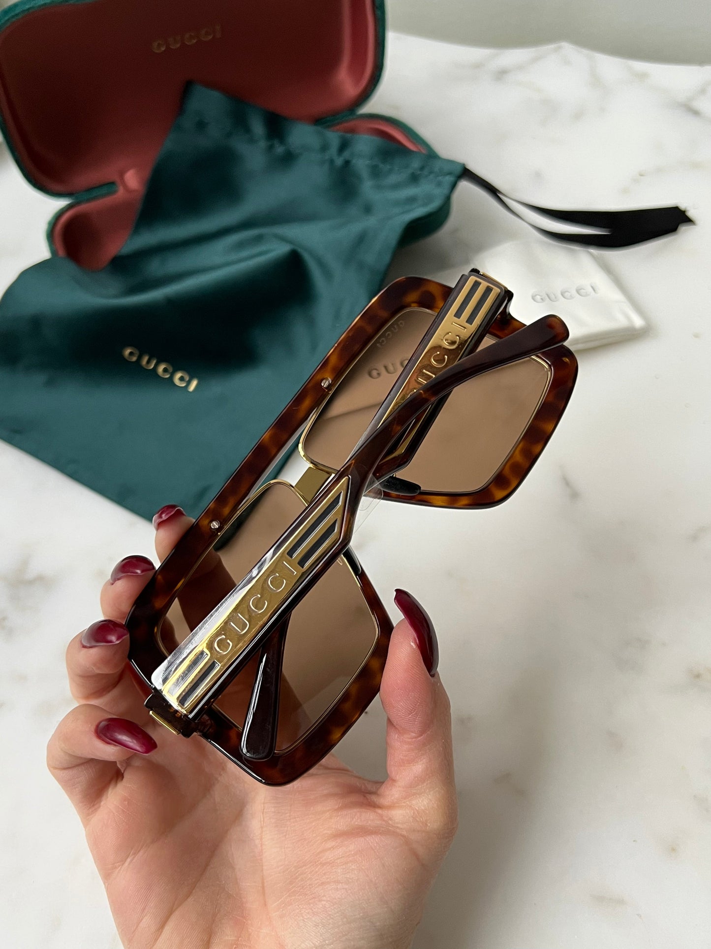 Gucci GG0900S Oversized Aviator Sunglasses in Brown