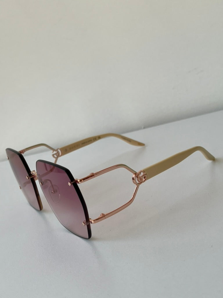 Gucci GG1562S Oversized Sunglasses in Pink