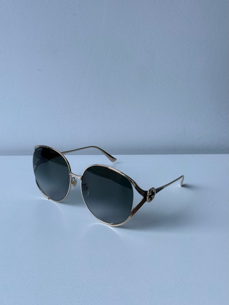 Gucci GG0225S Oversized Cutout Metal Sunglasses in Grey Gradient