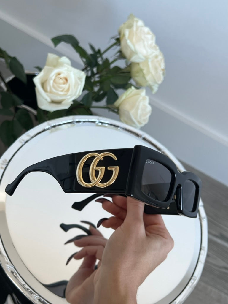 Gucci GG1425S Thick Rim Rectangle Sunglasses in Black