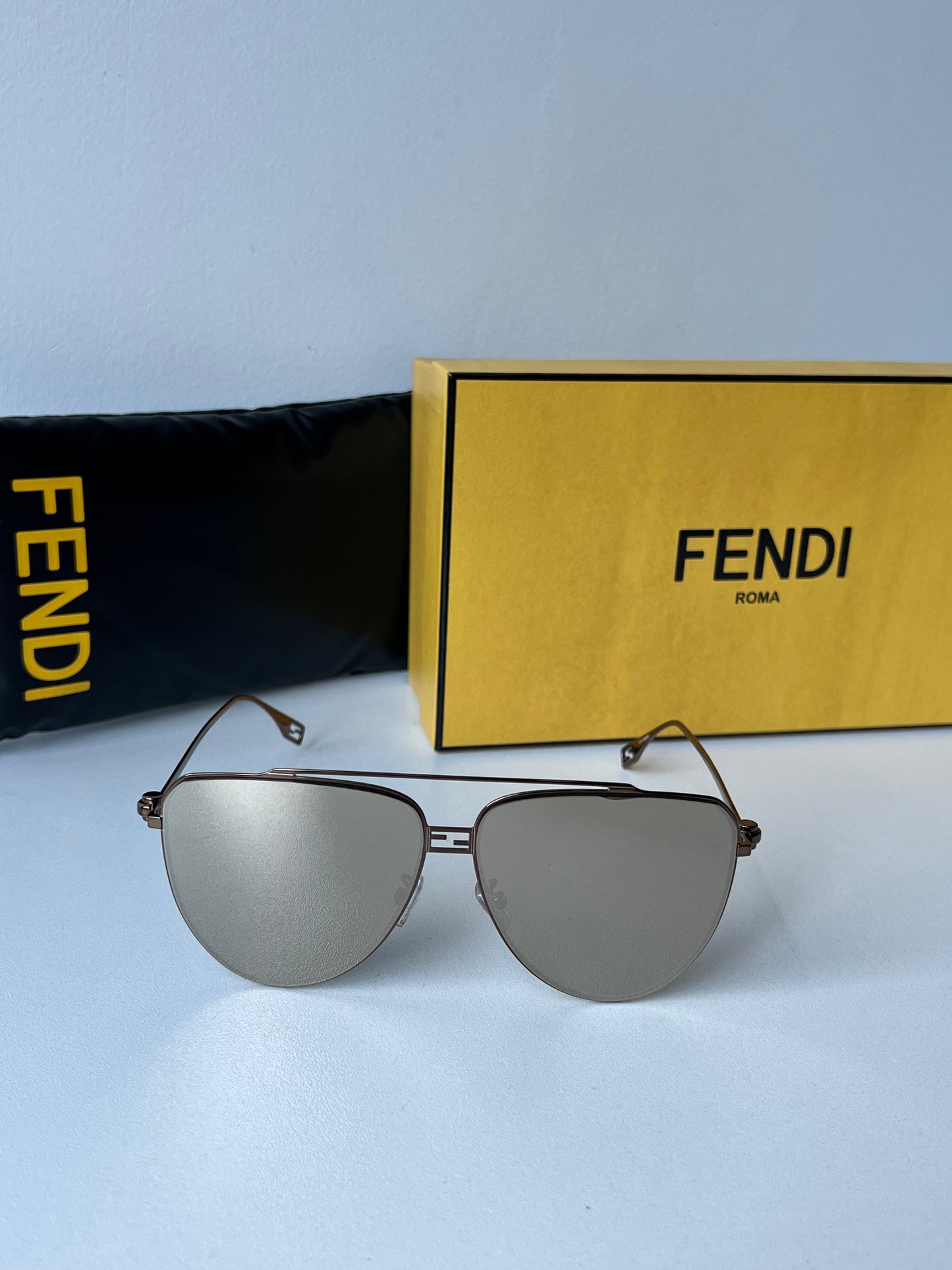 Fendi Baguette FE40122U Aviator Sunglasses in Bronze Mirror