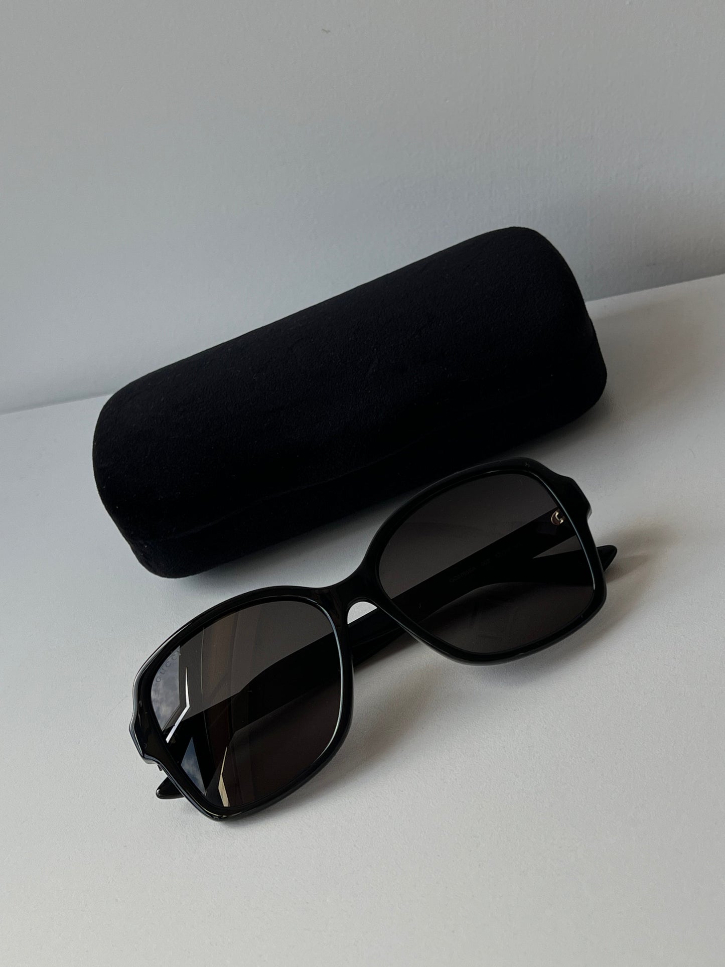 Gucci GG0765SA Marmont Logo Butterfly Sunglasses in Black