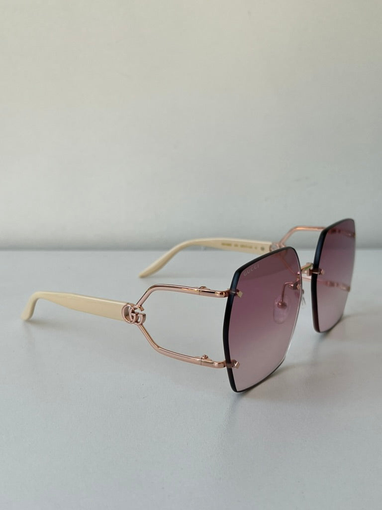 Gucci GG1562S Oversized Sunglasses in Pink