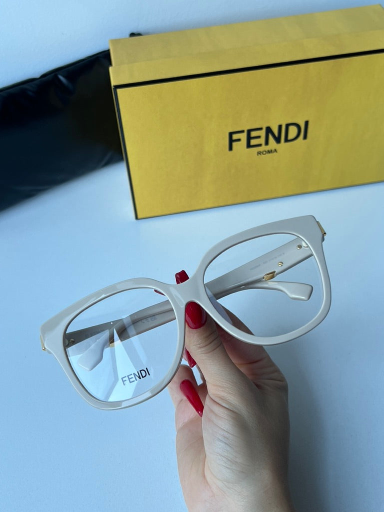 Fendi FE50064F Oversized Frames in Ivory