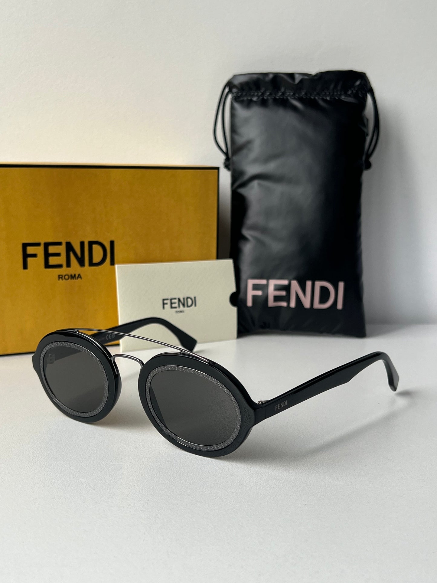 Fendi FF Around FE40094I Round Sunglasses in Black