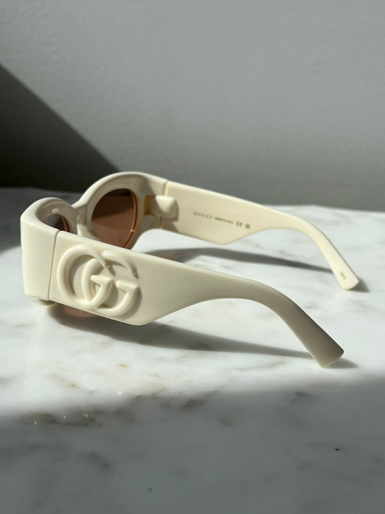 Gucci GG1544S Thick Rim Sunglasses in Ivory