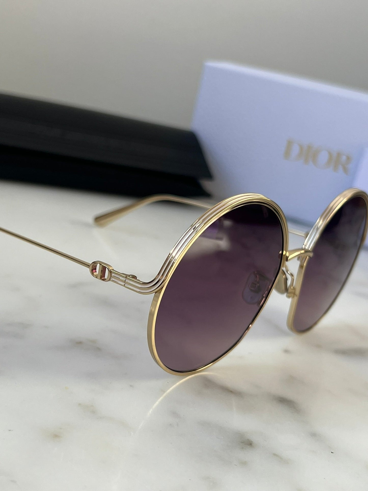 Dior EverDior R1U Round Sunglasses in Gold Burgundy