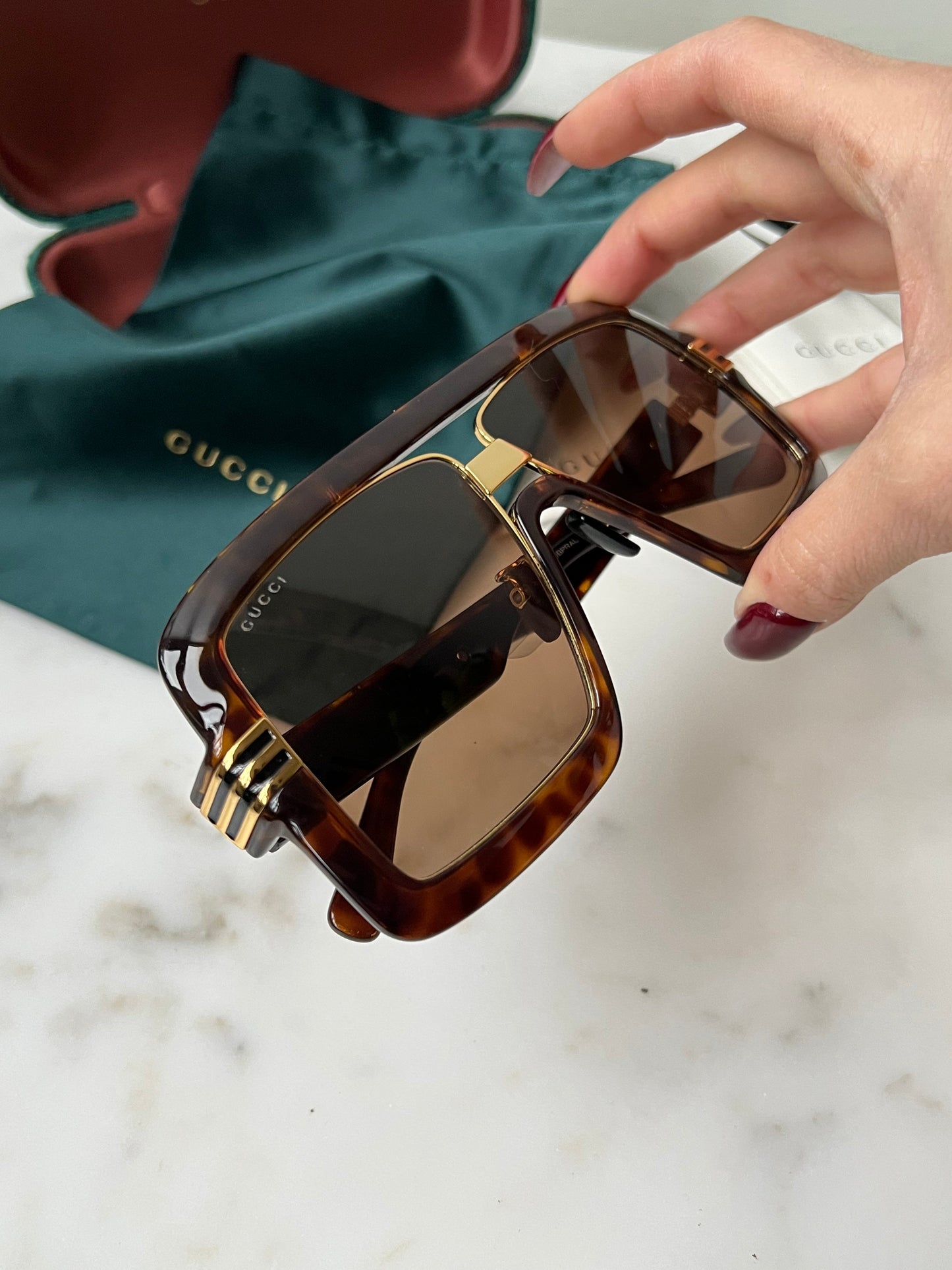 Gucci GG0900S Oversized Aviator Sunglasses in Brown