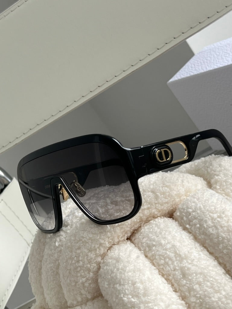 Dior BobbySport M1U Sunglasses in Black