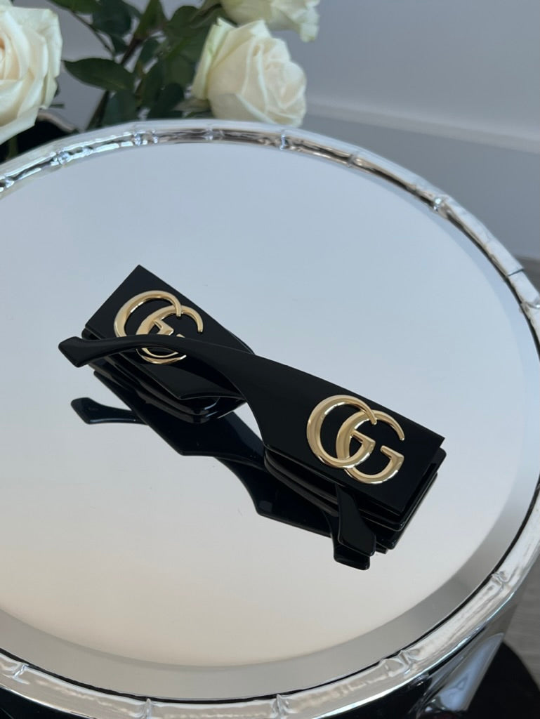 Gucci GG1425S Thick Rim Rectangle Sunglasses in Black