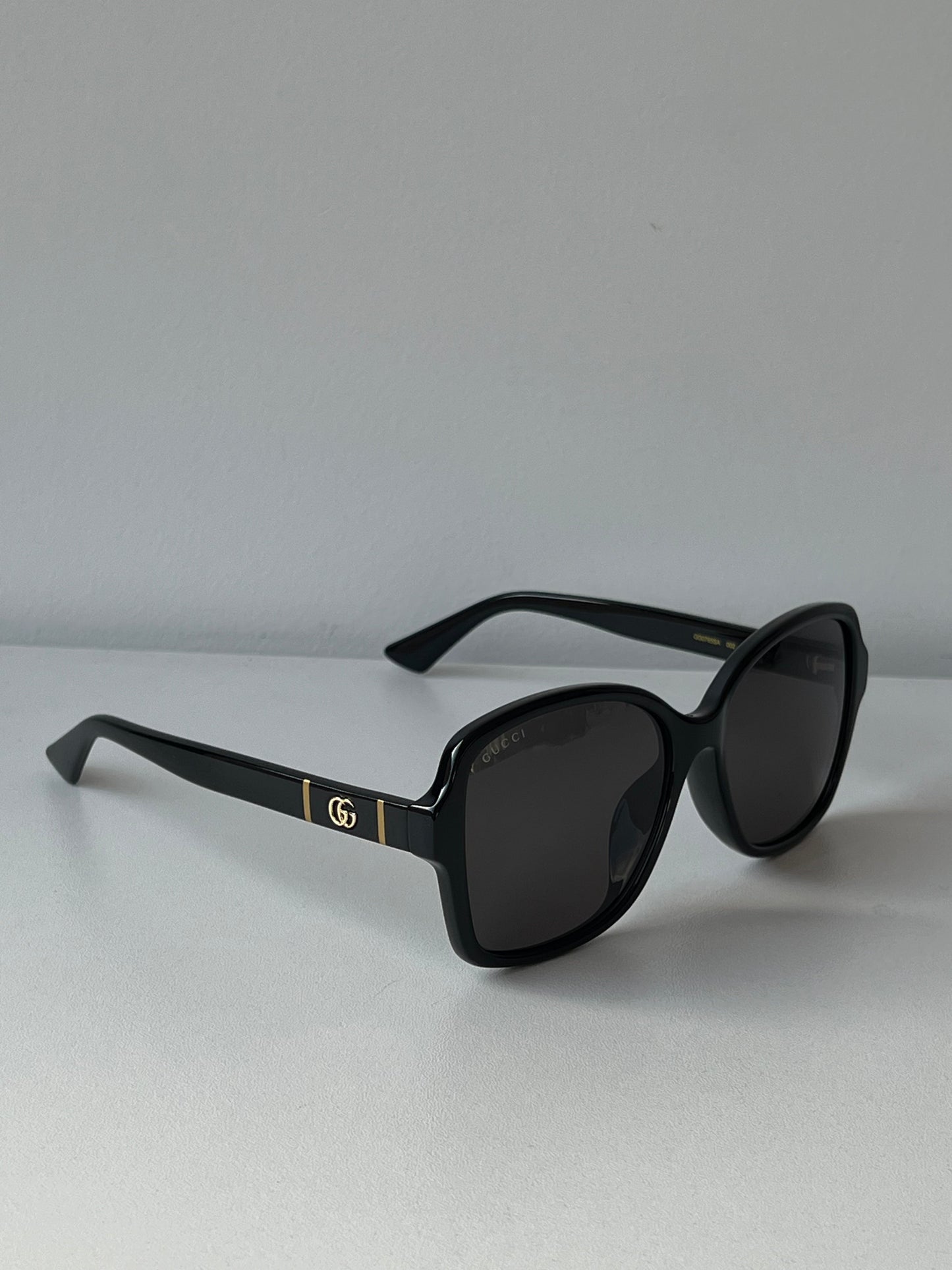 Gucci GG0765SA Marmont Logo Butterfly Sunglasses in Black
