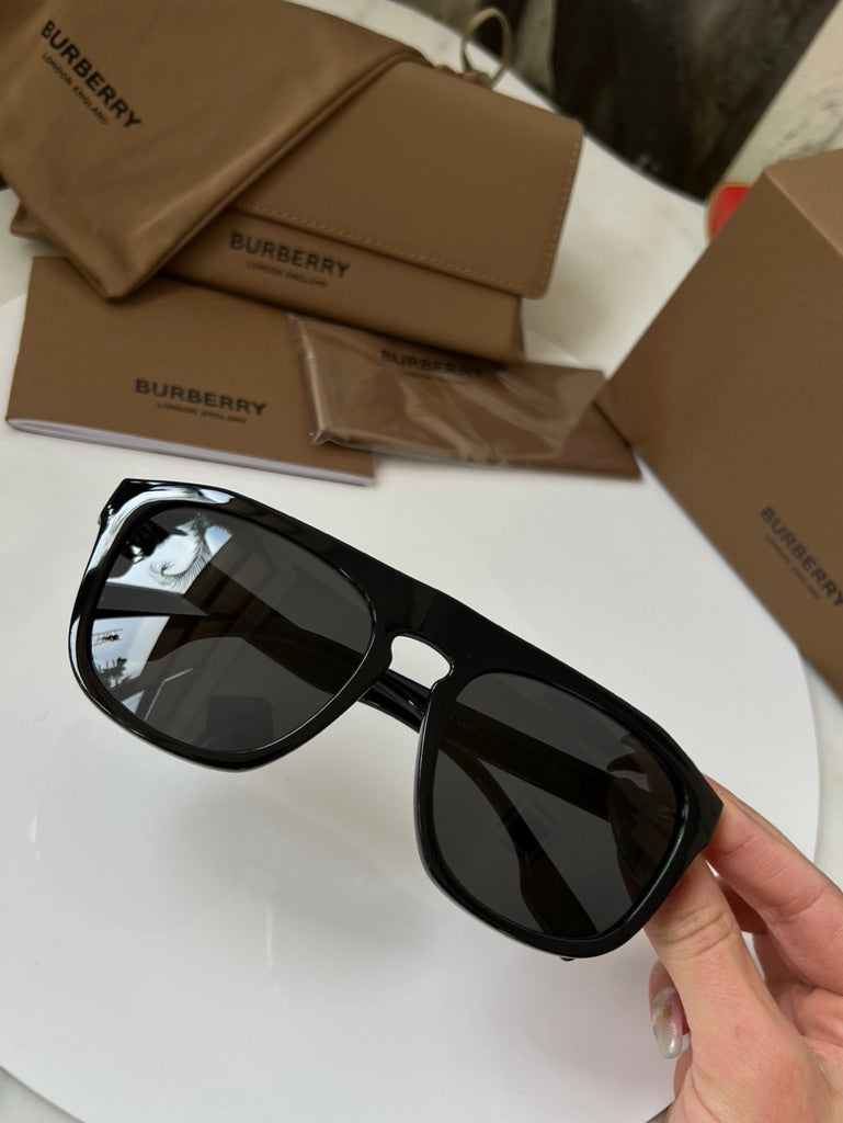 Burberry BE4396U Wren Sunglasses in Black