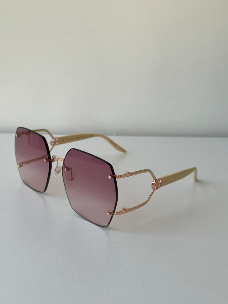 Gucci GG1562S Oversized Sunglasses in Pink