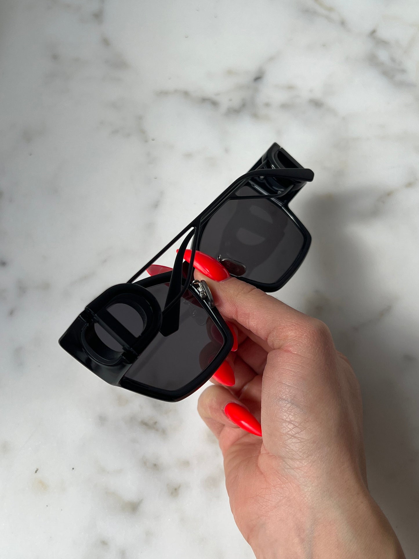 Dior 30Montaigne S2U Cat Eye Sunglasses in Black