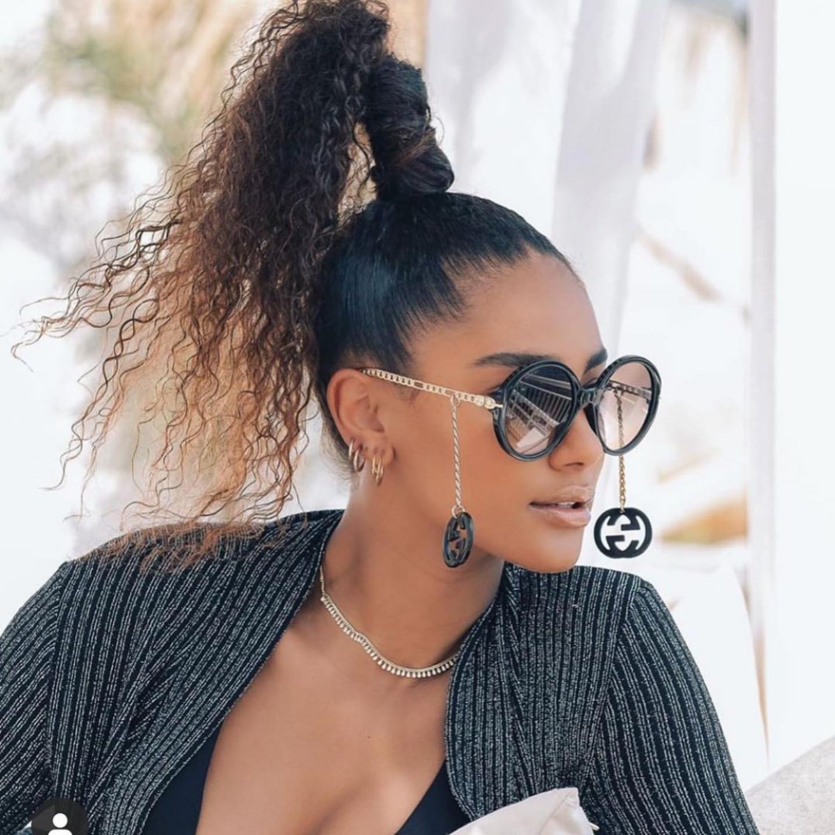 Gucci GG0726S Earring Chain Oversized Sunglasses