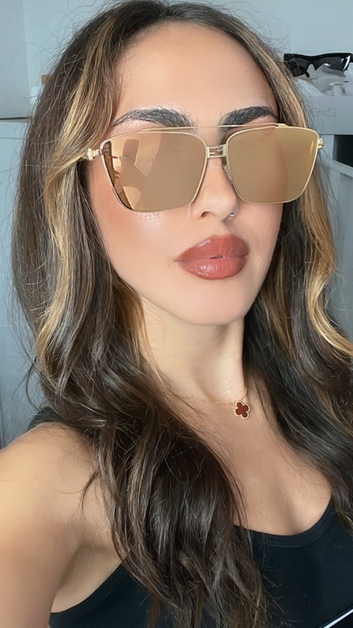 Fendi Baguette FE40110U Aviator Sunglasses in Gold