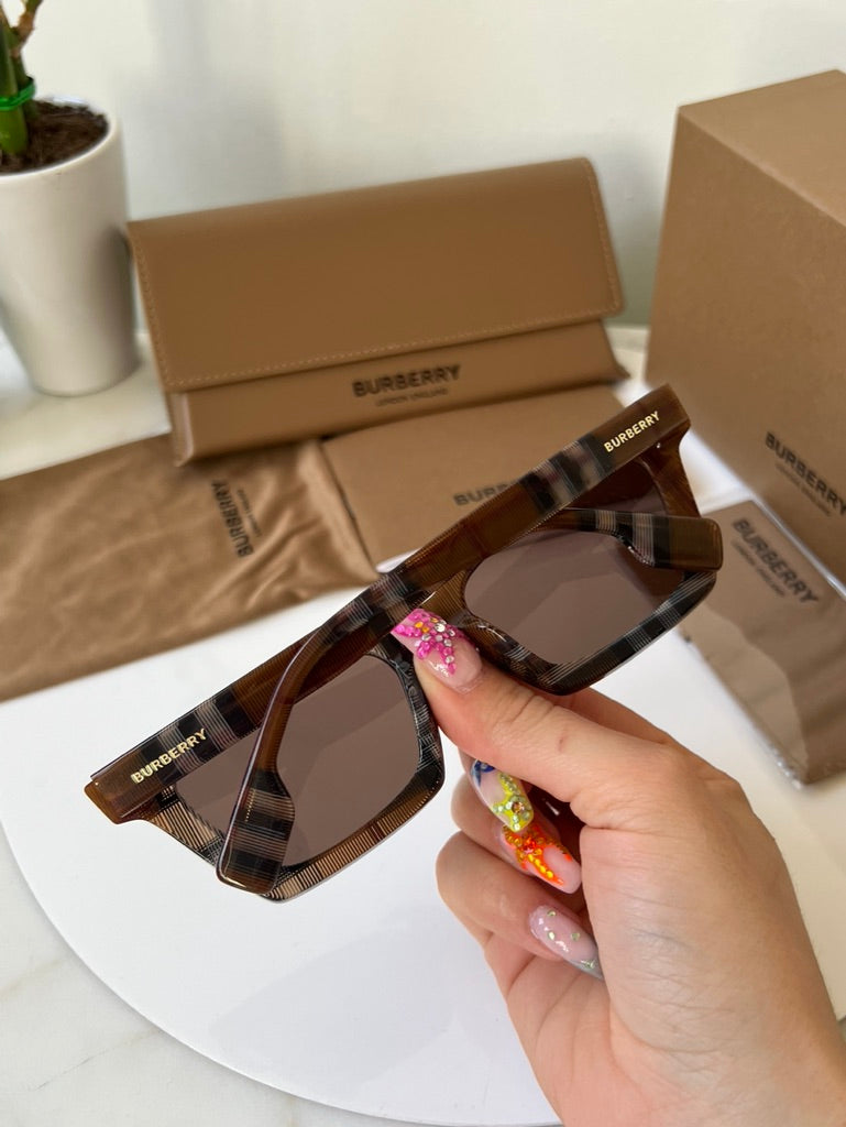 Burberry BE4392U Briar Sunglasses in Vintage Check