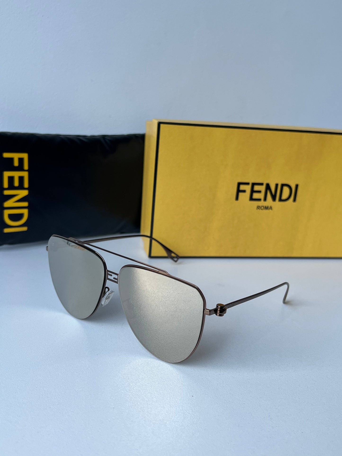Fendi Baguette FE40122U Aviator Sunglasses in Bronze Mirror